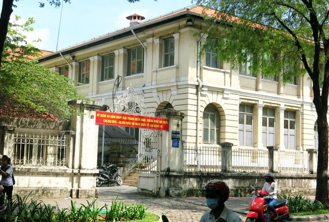 Đập bỏ Dinh Thượng thư gây bức xúc cho xã hội Đập bỏ Dinh Thượng thư gây bức xúc cho xã hội