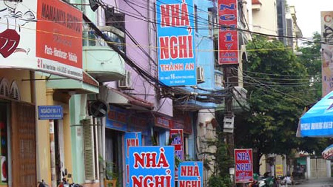 Máy quay lén tràn vào nhà nghỉ, khách sạn Máy quay lén tràn vào nhà nghỉ, khách sạn