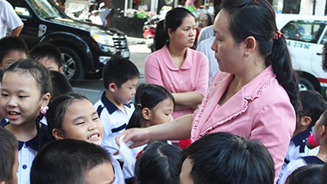 Nhiều giáo viên được thưởng Tết nghìn đô Nhiều giáo viên được thưởng Tết nghìn đô