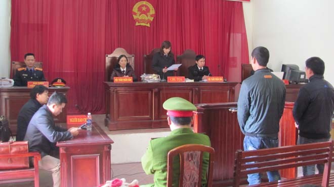 Lại hoãn toà xử các cựu công an trấn tiền gái mại dâm HĐXX tuyên bố hoãn toà thêm mộtt lần nữa