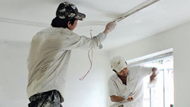 Tại sao kiêng xây nhà trong tháng giêng? Thực sự, các doanh nghiệp xây dựng nước ngoài có thấy ai nói kiêng kỵ gì đâu, chỉ có thầu và nhân công nhỏ lẻ của Việt Nam mới có “nếp nghĩ” này. Ảnh: Ngọc Hoài