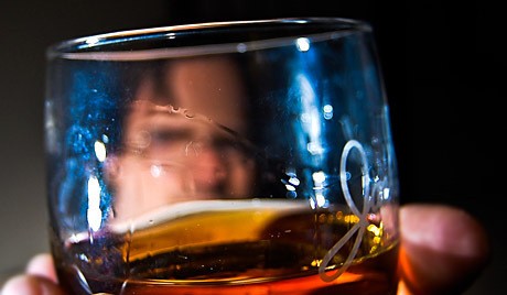 Trên vũ trụ, phi hành gia có uống rượu không? Trên vũ trụ, phi hành gia có uống rượu không?