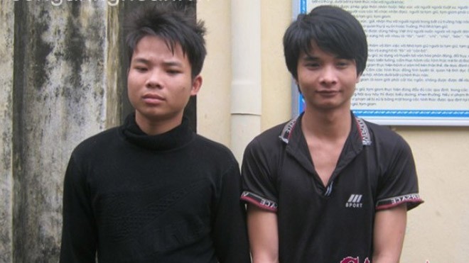 Lẻn vào đám cưới 'chung vui' rồi cuỗm xe máy Hai đối tượng tại cơ quan điều tra