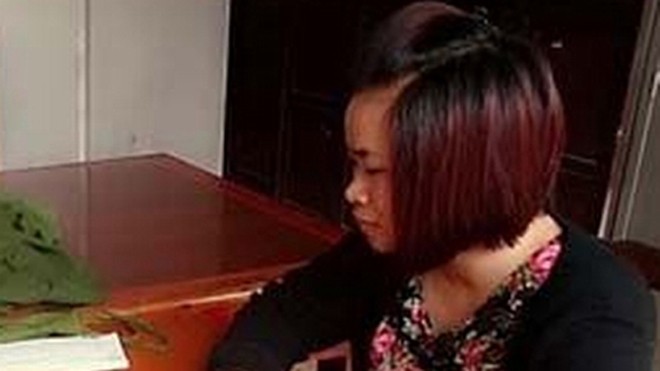 Giả danh công an, 'nữ quái' lừa tiền tỷ 'chạy án' Lê Thị Quyên tại cơ quan công an.