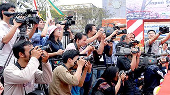 Mùa tuyển sinh ĐH, tìm hiểu ngành Báo chí Mùa tuyển sinh ĐH, tìm hiểu ngành Báo chí