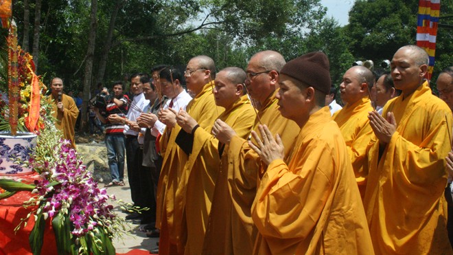 Huyền tích Tây Yên Tử Nguyện cầu cho quốc thái dân an tại Lễ đặt đá