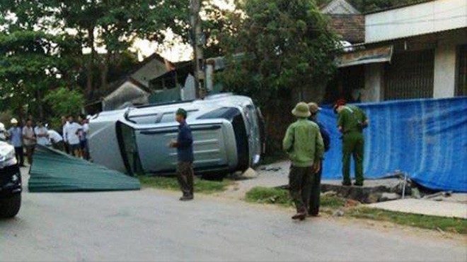 Ngồi tránh nóng, hai cụ bà bị xe tông chết thảm Hiện trường vụ tai nạn