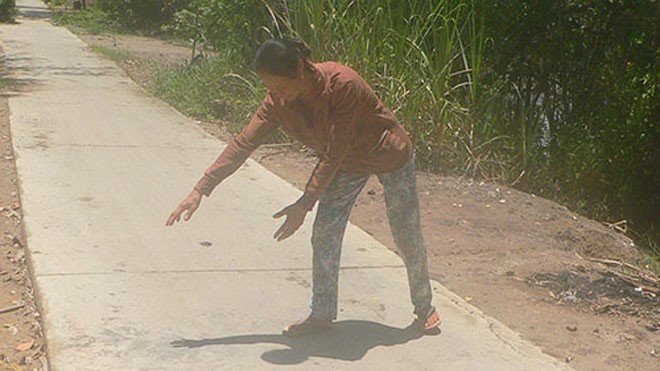 Mâu thuẫn tiền rượu, gã trai dùng búa đập chết bạn Vị trí anh Đặng Văn Sáng bị Vũ Văn Bảy dùng búa đập chết