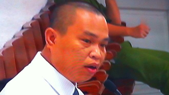 Luật sư đề nghị Tòa tuyên bầu Kiên vô tội Luật sư Hoàng Đôn Hùng đề nghị Tòa tuyên ông Kiên không phạm tội cố ý làm trái