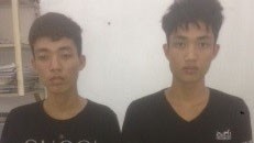 Chém bị thương đối thủ rồi khiêng về nhà giam lỏng Hùng - Dũng tại cơ quan công an.