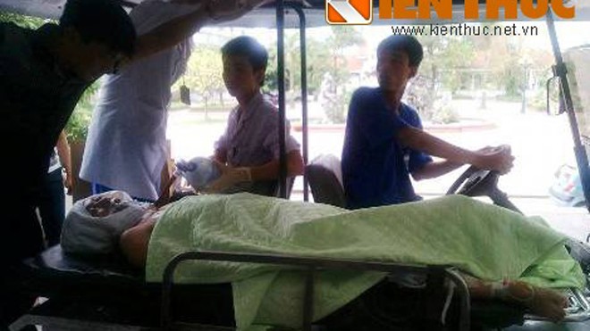 Bị CSGT truy đuổi, một người đàn ông nguy kịch? Anh Nam phải nhập viện trong tình trạng nguy kịch. Ảnh: Người dân CC.