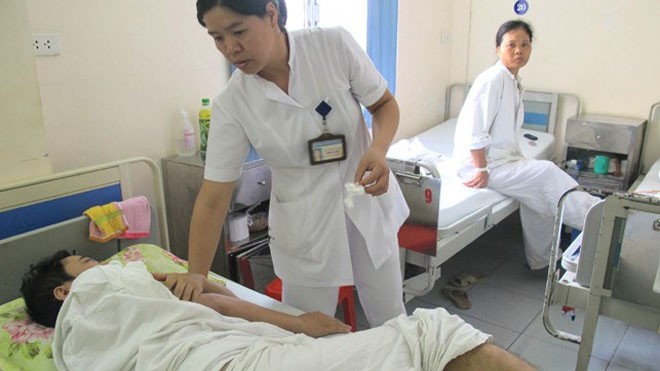 Mất mạng vì giao sức khỏe cho 'bác sĩ' Google Người bệnh cần đến các trung tâm y tế để khám chữa trị thay vì tự chữa bệnh bằng tra cứu trên mạng Internet.