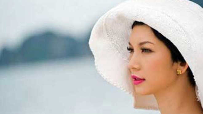 Người mẫu Xuân Lan: 'Tôi như bị lãnh cảm sau khi sinh con' Người mẫu Xuân Lan: 'Tôi như bị lãnh cảm sau khi sinh con'