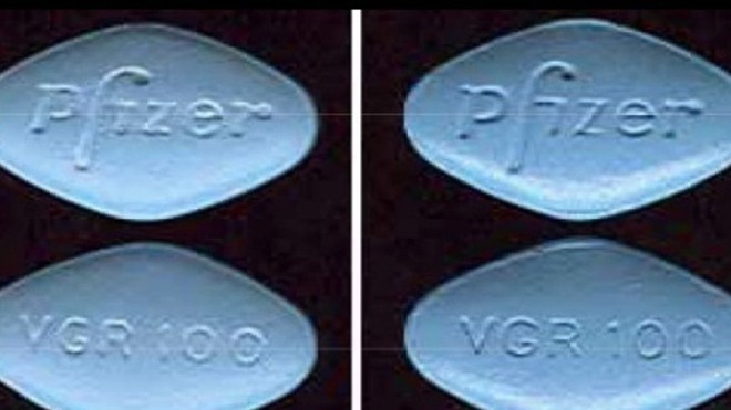 Cách phân biệt Viagra thật - Viagra giả 2 viên bên trái hình trên là hàng giả.