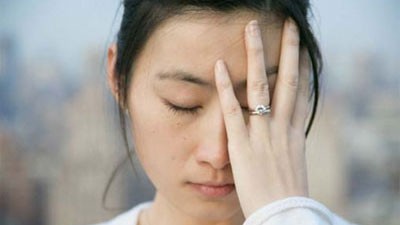 Hoa mắt khi đứng dậy nhanh có phải bị bệnh? Hoa mắt khi đứng dậy nhanh có phải bị bệnh?