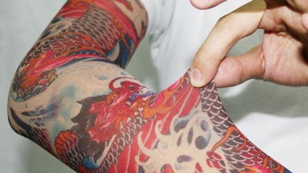 Mốt xăm giả kín tay như thật của giới trẻ Kiểu xăm kín tay giả của giới trẻ.