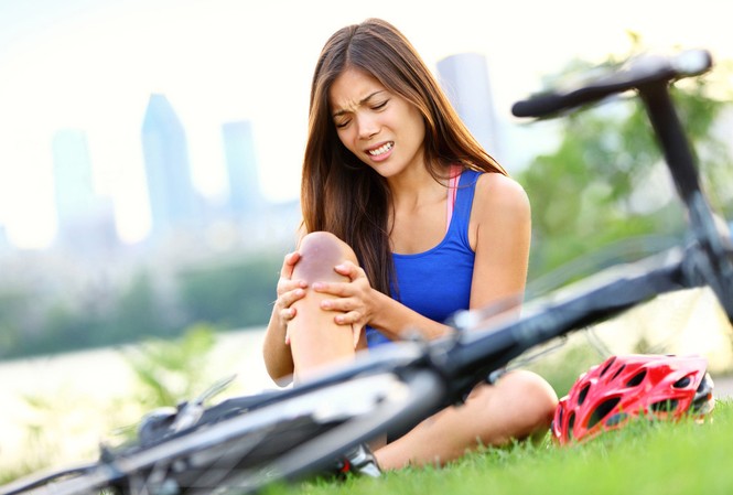 Trật khớp, bong gân - Chấn thương nhỏ, hậu quả lớn Trật khớp, bong gân - Chấn thương nhỏ, hậu quả lớn
