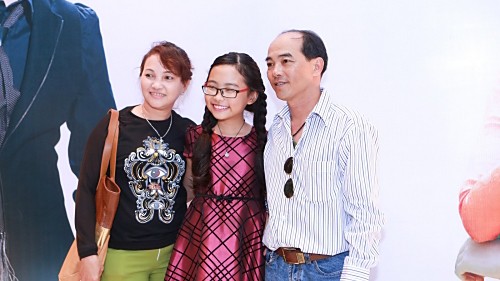 Phương Mỹ Chi lần đầu tâm sự sau khi thành người nổi tiếng Phương Mỹ Chi và ba mẹ