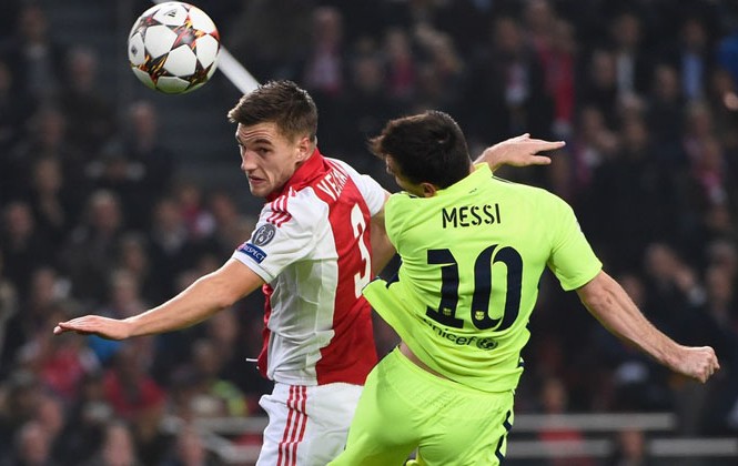 Ajax vs Barca (0-2): Messi san bằng kỷ lục của 'Chúa nhẫn' Ajax vs Barca (0-2): Messi san bằng kỷ lục của 'Chúa nhẫn'