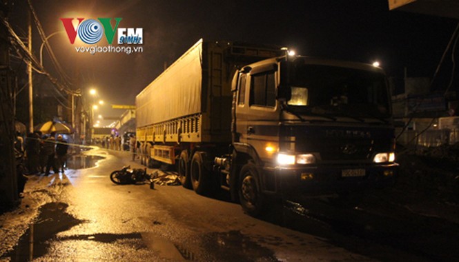 Đau đớn nhìn em vợ chết thảm dưới bánh container Hiện trường vụ tai nạn
