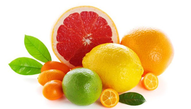 Mẹo chăm sóc da đơn giản cho nam giới Ăn nhiều hoa quả bổ sung Vitamin C là cách cơ bản dưỡng trắng da cho nam. Ảnh minh họa.