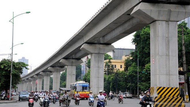 Cho phép khởi động lại một số hạng mục Dự án Cát Linh – Hà Đông ột đoạn tuyến đường sắt Cát Linh - Hà Đông đã hoàn thành lao lắp dầm (Ảnh: Khánh Linh)