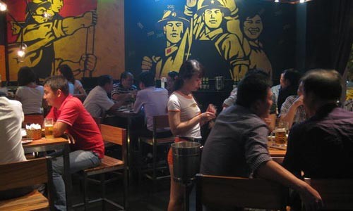 Trào lưu kinh doanh 'beer club' ở Việt Nam Trào lưu beer club bùng nổ trong vài năm trở lại đây, thu hút lượng khách không nhỏ là giới văn phòng, những người làm kinh doanh.