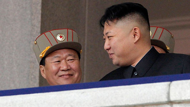 Tướng quyền lực Triều Tiên đến Nga gặp Tổng thống Putin Ông Choe Ryong-hae (trái) được tin nhân vật quyền lực số 2 sau nhà lãnh đạo trẻ Kim Jong-un.