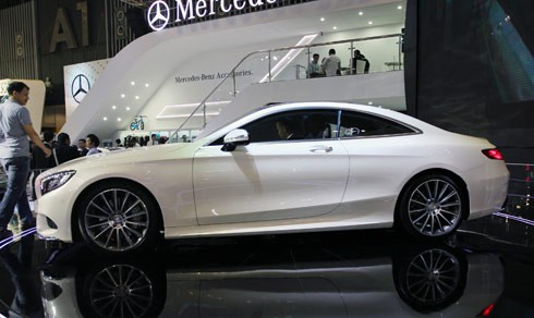 Siêu phẩm Mercedes S500 Coupe giá hơn 7 tỷ đồng tại Việt Nam Mẫu xe coupe đang được trưng bày tại triển lãm Việt Nam Motorshow 2014.