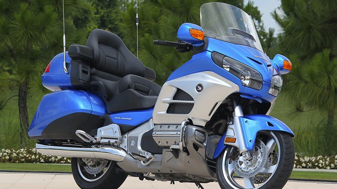 Honda xuất xưởng xe máy thứ 300 triệu Honda Gold Wing là mẫu xe đạt dấu mốc đáng nhớ của hãng xe Nhật Bản.