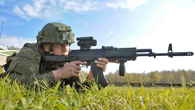 Nga chọn AK-12 cho hệ thống bộ binh tương lai Súng trường tiến công AK-12 sẽ là vũ khí cá nhân tiêu chuẩn cho hệ thống chiến đấu bộ binh tương lai Ratnik. Ảnh: Wikipedia