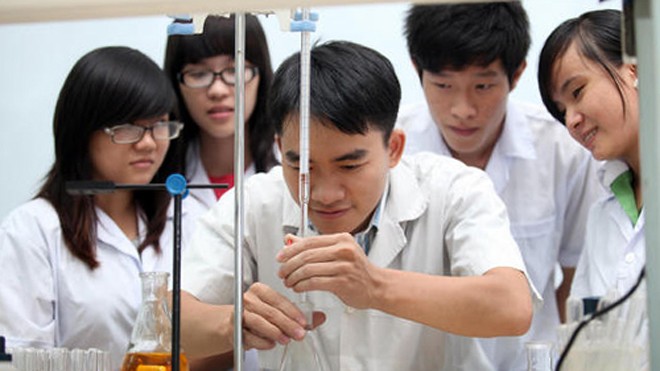 Học ngành Năng lượng nguyên tử được miễn học phí Sinh viên, học viên ngành Năng lượng nguyên tử, được hưởng nhiều chính sách ưu đãi theo thông tư liên tịch mới của Bộ GD&ĐT ký với Bộ Tài chính. Ảnh minh họa.