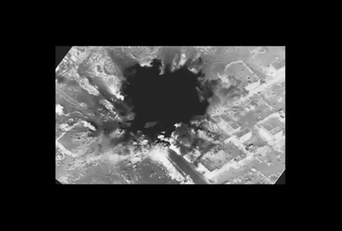 Mục tiêu IS ở Iraq tan tành dưới đòn không kích Mỹ Mục tiêu IS ở Iraq tan tành dưới đòn không kích Mỹ