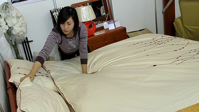 Nằm đệm mùa hè thế nào để vừa mát vừa khỏe? Ảnh minh họa.