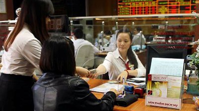 Thu ngân sách, Thuế điện tử - những con số ấn tượng từ Agribank Khách hàng giao dịch tại Agribank