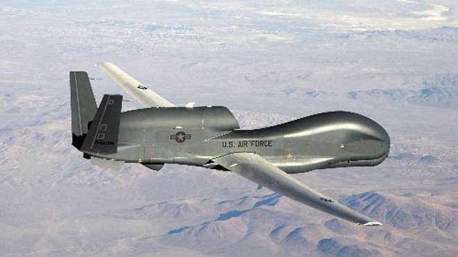 Trung Quốc bị tố làm nhiễu sóng UAV Mỹ gần Trường Sa Máy bay không người lái Global Hawk. Ảnh minh họa: af.mil