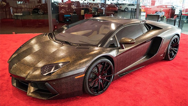 Lamborghini Aventador độ giả da cá sấu Lamborghini Aventador độ giả da cá sấu