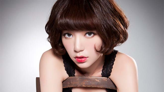 Nữ người mẫu tiết lộ từng bị gạ 'đi chơi' giá 7 tỷ đồng Quách Tuyết Phù phủ nhận tham gia đường dây bán dâm. Ảnh: Sina