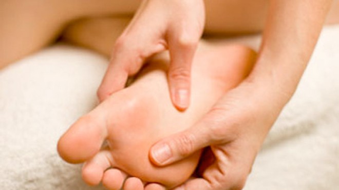 Ngứa chân ban đêm có thể là dấu hiệu của suy gan Buổi sáng
Nốt ban đỏ ngứa khi thức giấc có thể là do côn trùng đốt.
Nếu bị đốt vào ban đêm, bạn chỉ có thể cảm thấy khi thức giấc. Bạn cũng chỉ biết mình bị rệp đốt khi thức dậy. Vết đốt của chúng khó nhận ra ngay vì chúng tiêm những chất gây tê và