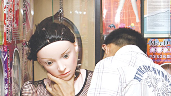 Top 10 thủ phạm tiêu diệt tinh trùng hàng đầu Sex toy có thể gây suy giảm tinh trùng vì chất viny bọc lót bên ngoài những đồ chơi này