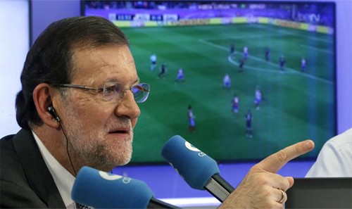 Thủ tướng Tây Ban Nha muốn Messi trượt Top 3 Quả bóng Vàng Thủ tướng Mariano Rajoy.