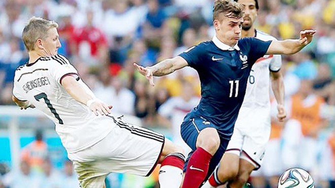 Chị gái sao Pháp thoát chết trước họng súng khủng bố Tiền vệ Griezmann (11, Pháp) trong trận giao hữu với Đức ngày 13-11-2015