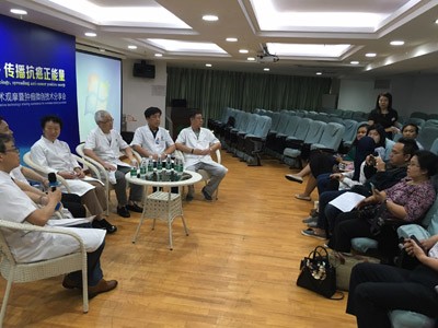 Liệu pháp dao nano, bước đột phá trong điều trị ung thư Các chuyên gia hàng đầu của Bệnh viện trả lời câu hỏi của các nhà báo