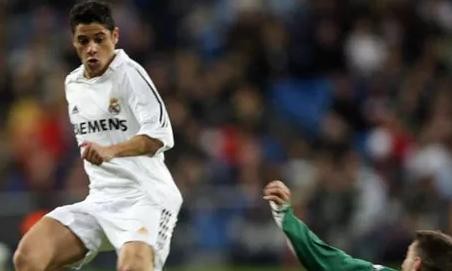 Cựu cầu thủ Real Madrid vén màn sự thật về “quyền lực ngầm” ở CLB Cicinho tiết lộ rằng phòng thay đồ của Real Madrid bị thâu tóm bởi quyền lực ngầm