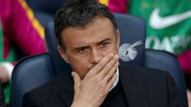 HLV Barca bất bình với Chủ tịch vì vụ Dani Alves ra đi HLV Barca, Luis Enrique không phải là người quyết định cao nhất trong các vụ chuyển nhượng. Ảnh: Reuters