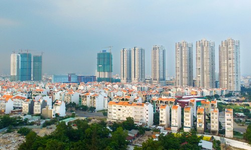 8 loại giấy tờ, thủ tục người mua bất động sản cần chuẩn bị Khi đã sẵn sàng dòng tiền, người mua nhà đất cần chuẩn bị tốt các loại giấy tờ, thủ tục để hỗ trợ quá trình giao dịch được diễn ra suôn sẻ. Ảnh: Lucas Nguyễn