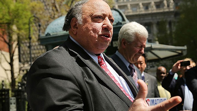 Tỷ phú Mỹ treo thưởng 5.000 USD bắt nhóm trộm kem Tỷ phú John Catsimatidis. Ảnh: AP