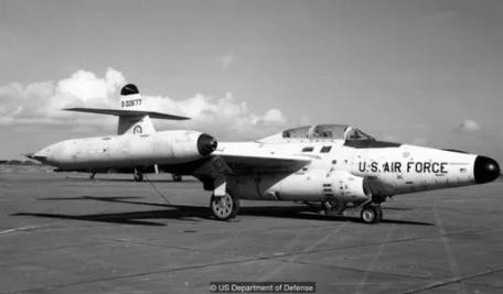 Trận không chiến dữ dội trên bầu trời Los Angeles Máy bay chiến đấu F-89D Scorpions. Ảnh: BBC