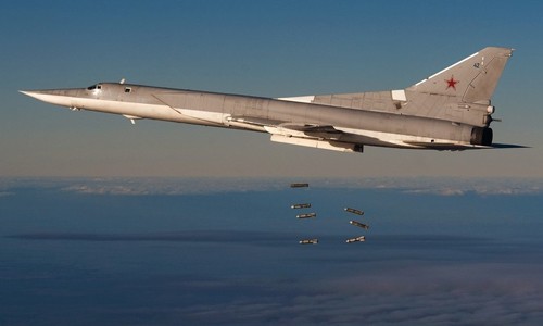 Hai lý do Nga điều oanh tạc cơ chiến lược đến Iran không kích IS Oanh tạc cơ tầm xa Tu-22M3 của không quân Nga. Ảnh: RIA