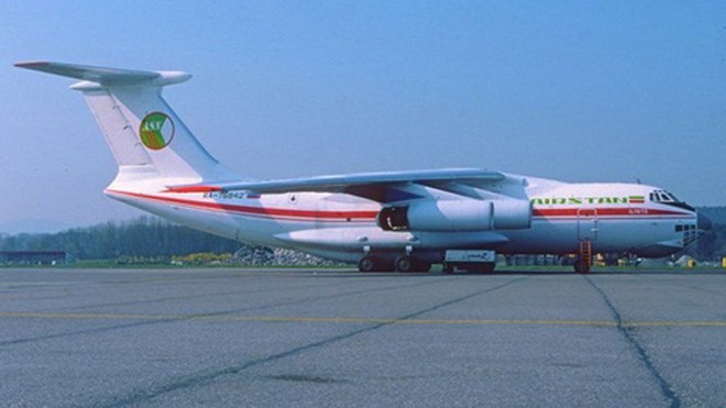 Cuộc đào thoát ngoạn mục khỏi tay Taliban của phi hành đoàn Nga Máy bay Il-76, số hiệu RA-76842 của hãng hàng không Kazan Airlines, Nga, tháng 4/1995 trước khi bị Taliban bắt giữ. Ảnh: Aerostan